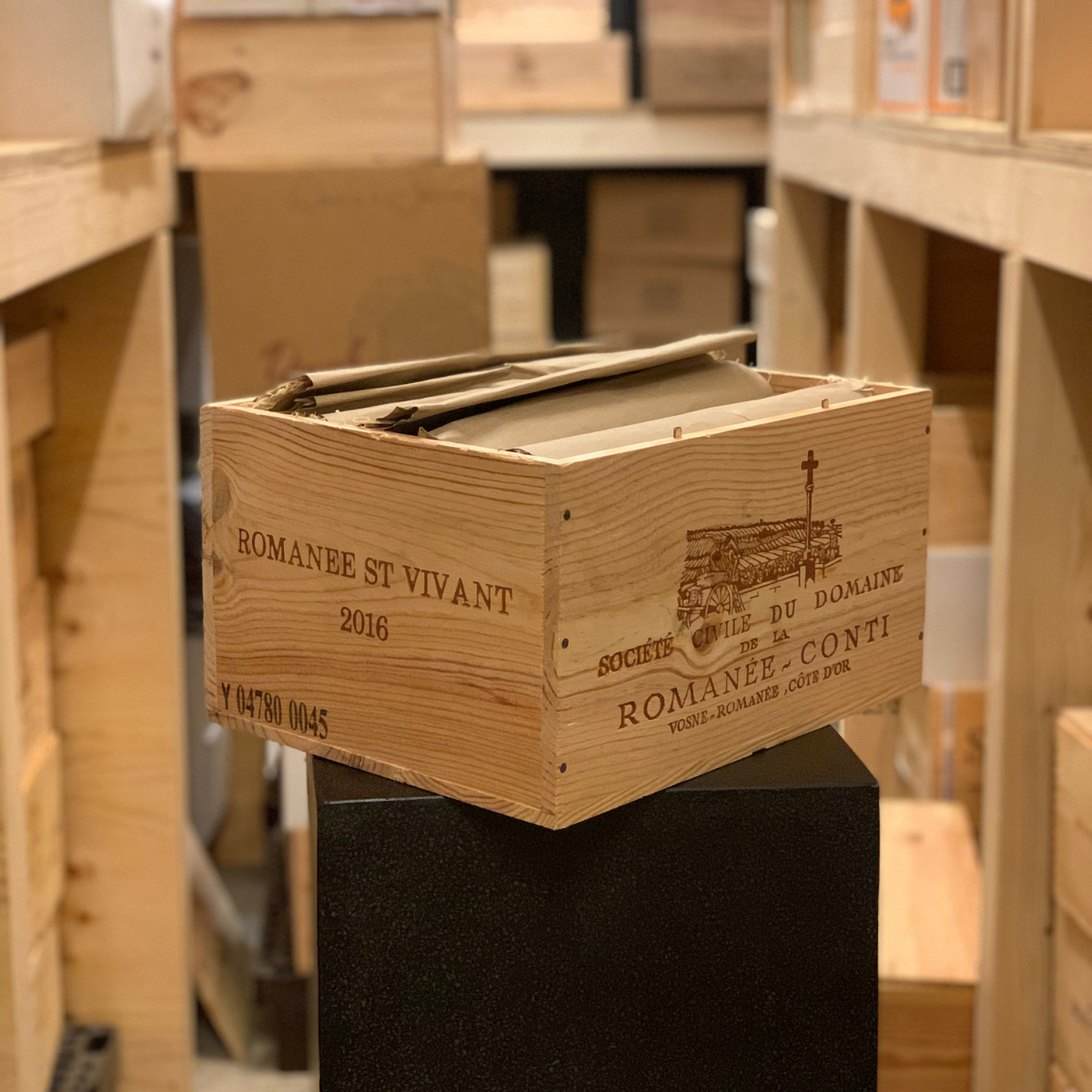 DOMAINE DE LA ROMANÉE-CONTI ROMANÉE-ST-VIVANT GRAND CRU 2016 DOMAINE DE LA ROMANÉE-CONTI ROMANÉE-ST-VIVANT GRAND CRU 2016